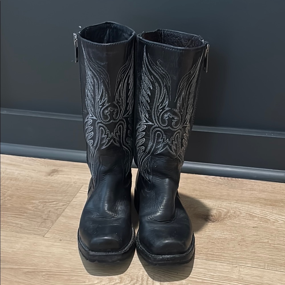 Frye Women’s Black Leather Cowboy Boots with White Embroidery - Size 5.5